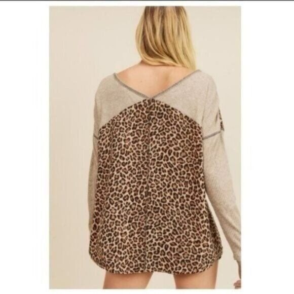 Leopard Print V-Neck Long Sleeve Top W/Beige Ribbed Contrast-NEW - Picture 8 of 8